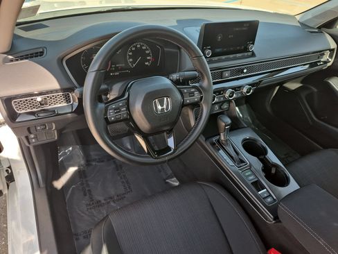 Used 2023 Honda Civic EX image 10