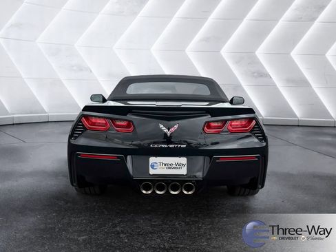 Used 2017 Chevrolet Corvette Stingray Convertible RWD image 4