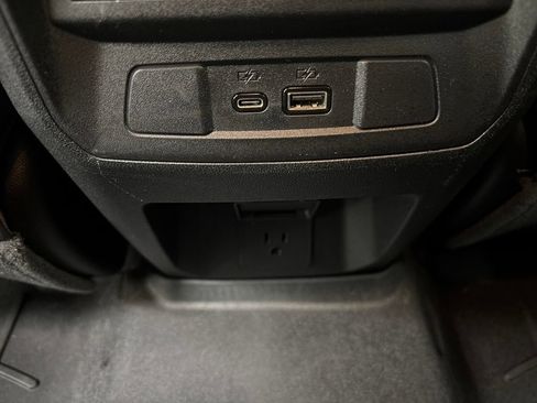 Used 2025 Chevrolet Colorado ZR2 w/ Technology Package AWD/4WD image 62