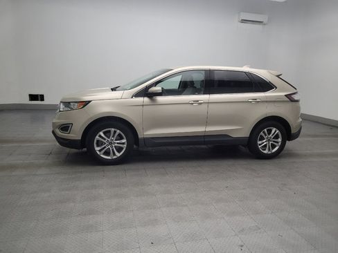 Used 2018 Ford Edge Titanium w/ Technology Package FWD image 2