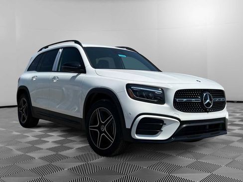 Certified 2025 Mercedes-Benz GLB 250 image 8