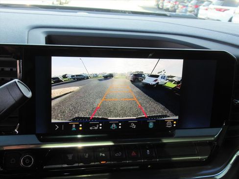 Used 2024 Chevrolet Silverado 2500 High Country w/ Technology Package image 24