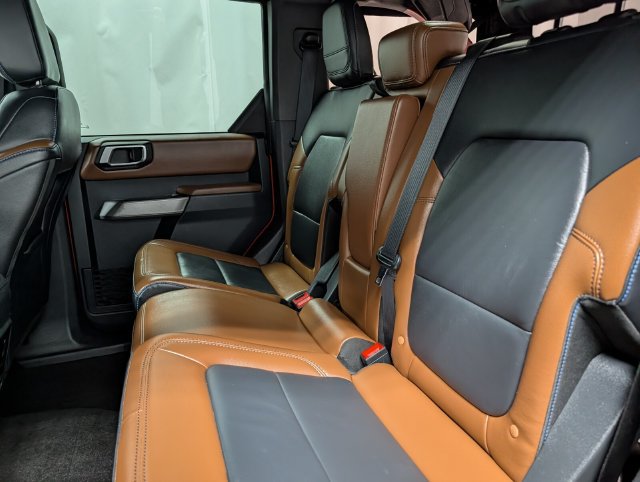 Used 2022 Ford Bronco Outer Banks w/ Sasquatch Package AWD/4WD image 12