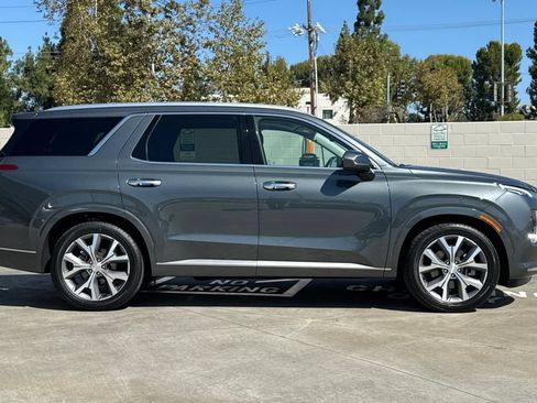 Used 2021 Hyundai Palisade Limited FWD image 6