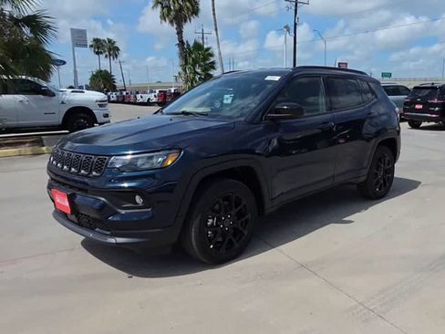 New 2026 Jeep Compass Latitude AWD/4WD image 4