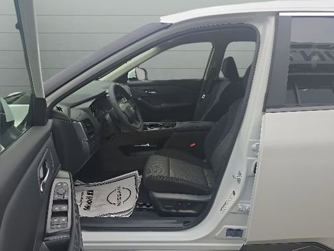 New 2026 Nissan Rogue SV w/ Cold Weather Package AWD/4WD image 11