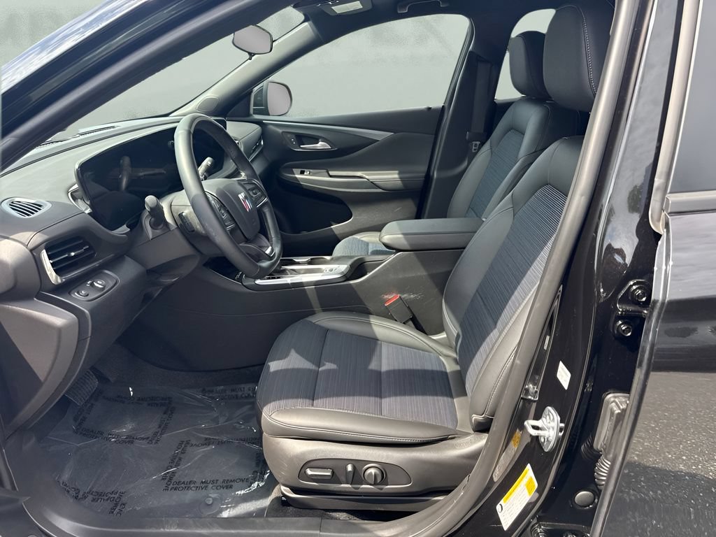 Used 2025 Buick Envista Preferred w/ Convenience I Package FWD image 6