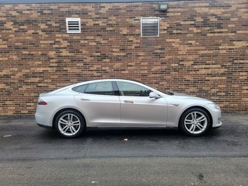 Used 2015 Tesla Model S RWD image 5