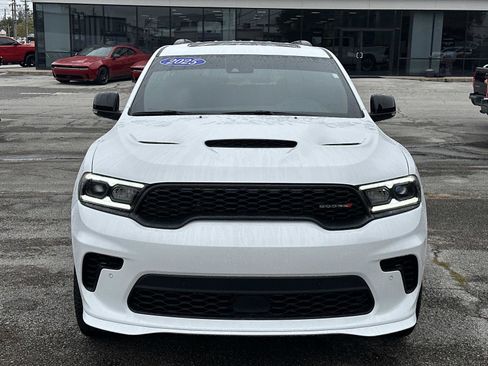 Certified 2025 Dodge Durango GT image 9