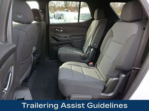 Used 2023 Chevrolet Traverse LT image 14