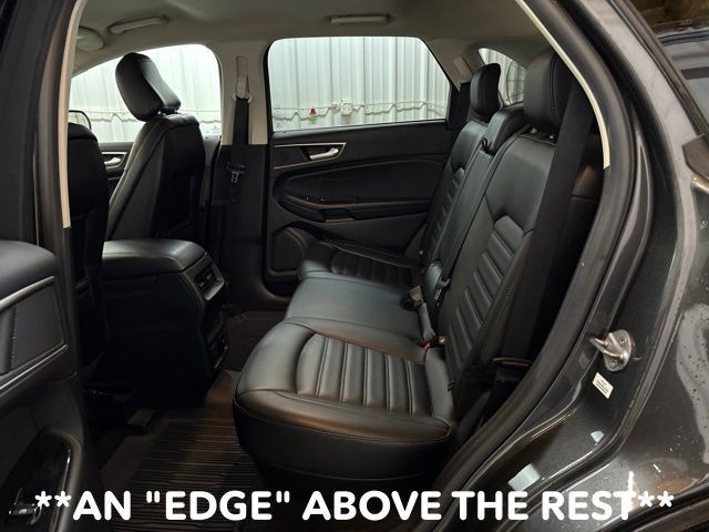 Used 2020 Ford Edge SEL w/ Convenience Package AWD/4WD image 18