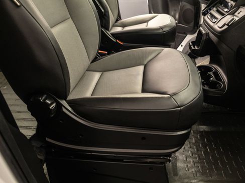 Used 2023 RAM ProMaster 2500 FWD image 34