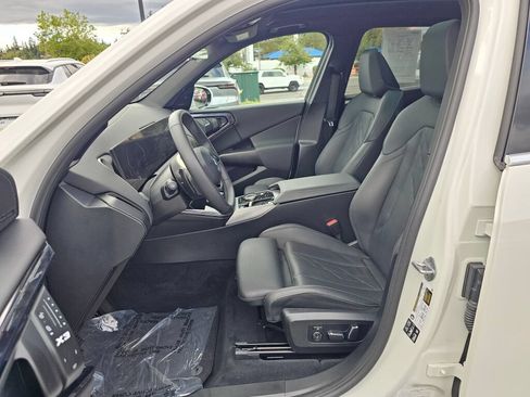 Used 2025 BMW X3 xDrive30i AWD/4WD image 19