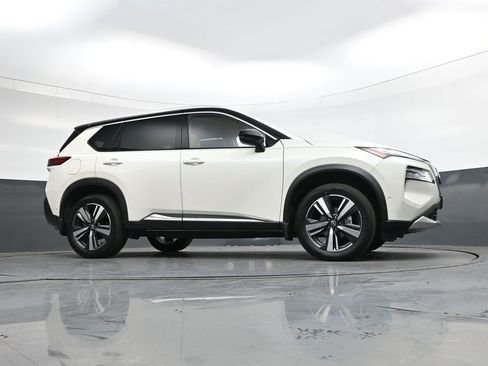 Used 2023 Nissan Rogue Platinum w/ Platinum Premium Package image 39