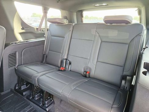 New 2026 Chevrolet Suburban Premier w/ Sun And Tow Package AWD/4WD image 11