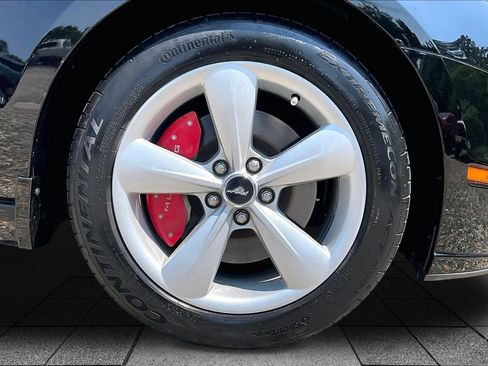 Used 2014 Ford Mustang GT RWD image 6