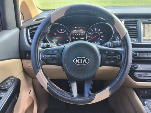 Used 2018 Kia Sedona SX FWD image 7