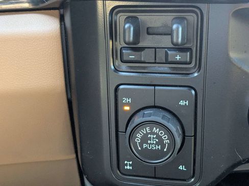Certified 2026 Ford F350 Platinum w/ Platinum Plus Package AWD/4WD image 26