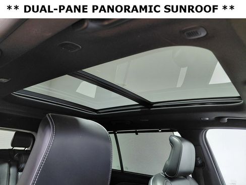 Used 2022 Jeep Grand Cherokee L Overland w/ Luxury Tech Group IV image 12