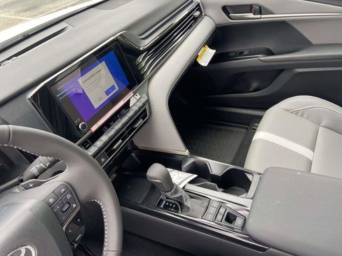 New 2026 Toyota Camry SE FWD image 22