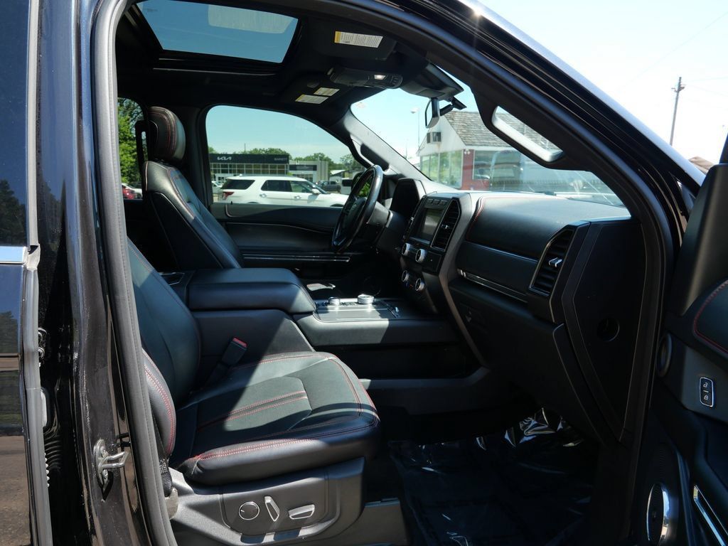 Used 2019 Ford Expedition Limited w/ Equipment Group 303A AWD/4WD image 11