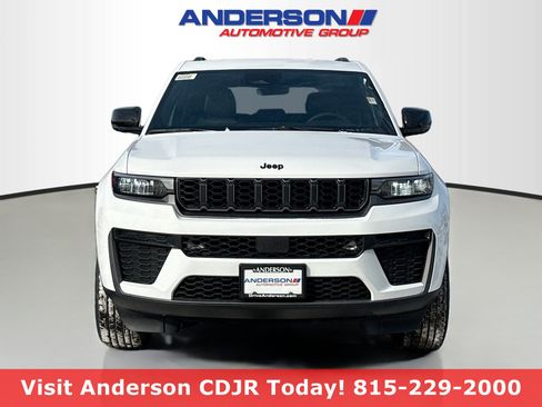 New 2026 Jeep Grand Cherokee Altitude image 14