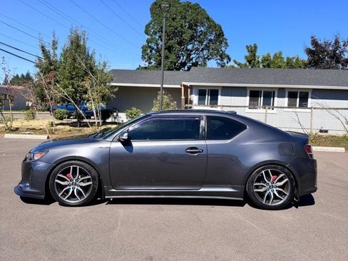 Used 2015 Scion tC FWD image 8