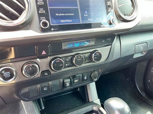 Used 2023 Toyota Tacoma TRD Off-Road image 15