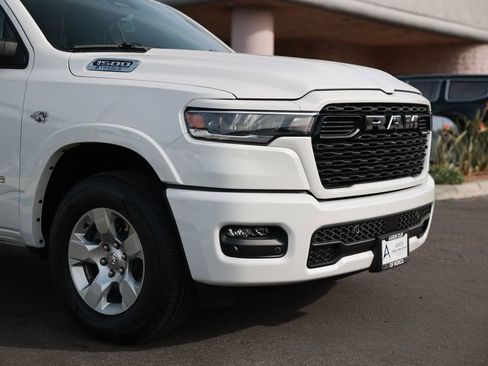 New 2026 RAM 1500 4x4 Crew Cab image 7