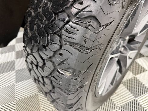 Used 2023 Chevrolet Tahoe Z71 image 37