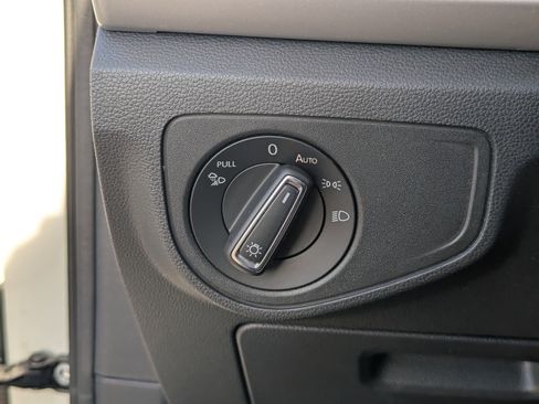 Used 2021 Volkswagen Atlas SE image 28