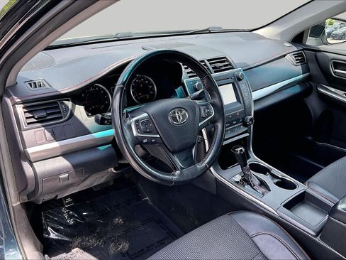 Used 2017 Toyota Camry SE FWD image 17