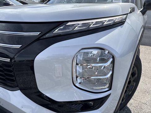 New 2026 Mitsubishi Outlander AWD image 9