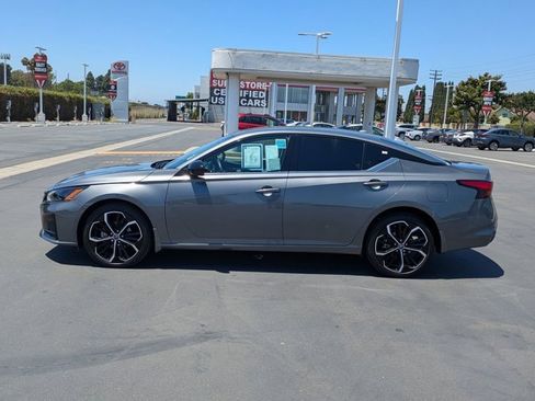 Used 2024 Nissan Altima 2.5 SR image 12
