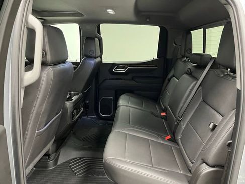 Used 2025 Chevrolet Silverado 1500 RST AWD/4WD image 45