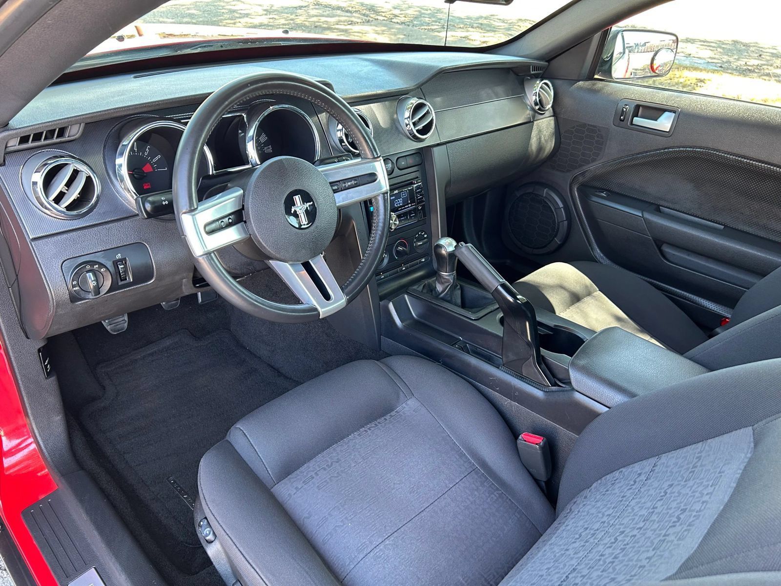 Used 2006 Ford Mustang Coupe RWD image 24