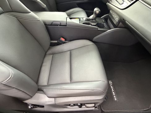 Used 2025 Lexus ES 350 w/ Premium Package FWD image 44