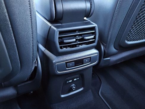 Used 2023 Audi Q4 e-tron Premium Plus w/ Premium Plus image 24