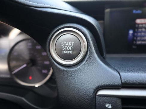 Used 2018 Lexus IS 300 AWD w/ Premium Package image 22