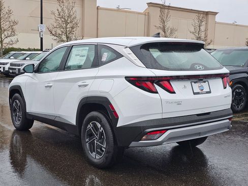 New 2026 Hyundai Tucson Blue SE image 5