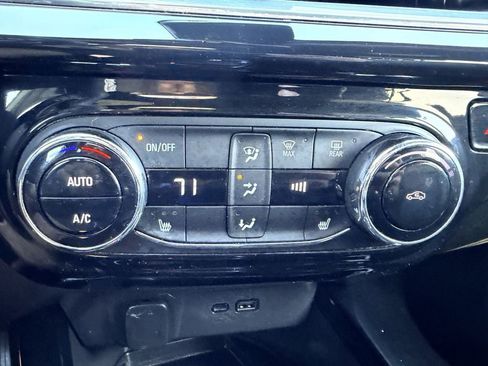 Certified 2024 Chevrolet Trax RS w/ Sunroof Package image 26