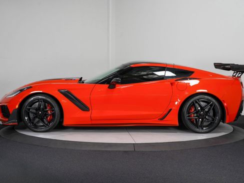 Used 2019 Chevrolet Corvette ZR1 image 7
