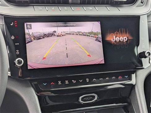 New 2026 Jeep Grand Cherokee Laredo image 19