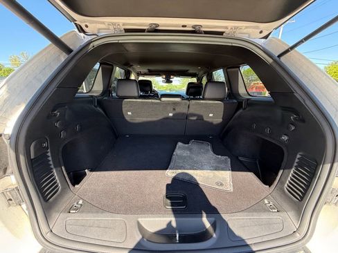 Used 2019 Jeep Grand Cherokee Altitude image 26