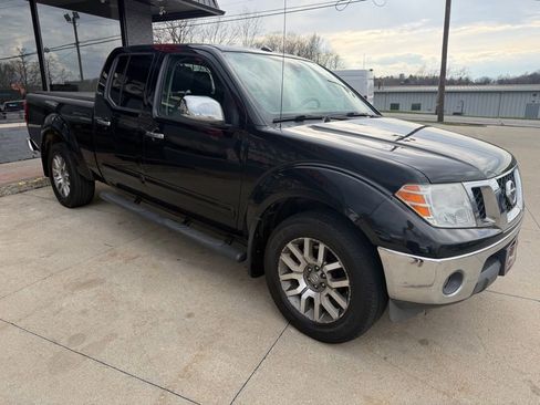 Used 2013 Nissan Frontier SL AWD/4WD image 12