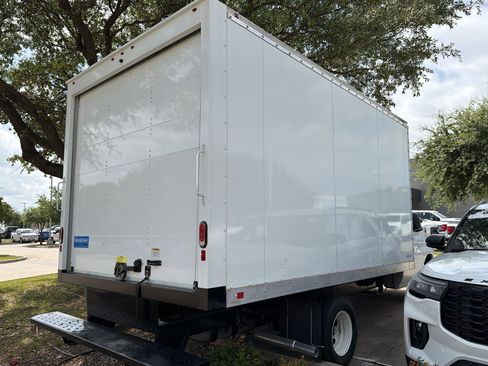 New 2025 Ford E-450 and Econoline 450 Super Duty w/ Power Equipment Group RWD image 19