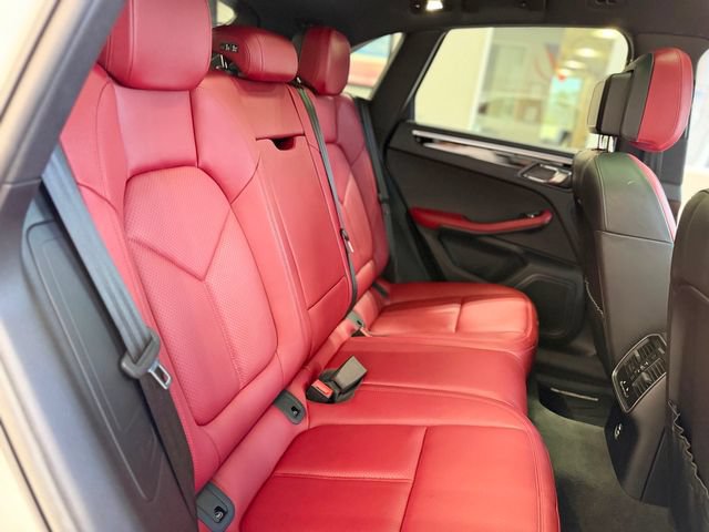 Used 2022 Porsche Macan AWD/4WD image 42