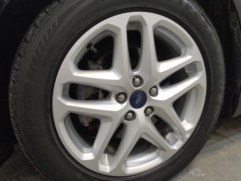 Used 2016 Ford Fusion SE w/ Equipment Group 202A image 31