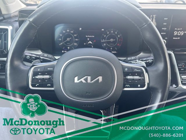 Used 2023 Kia Sorento SX AWD/4WD image 22