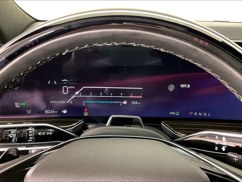 Used 2025 Cadillac Escalade Premium Luxury image 30